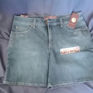 ⏳ 🌞NWT Gloria Vanderbilt Jean Shorts Size 6
